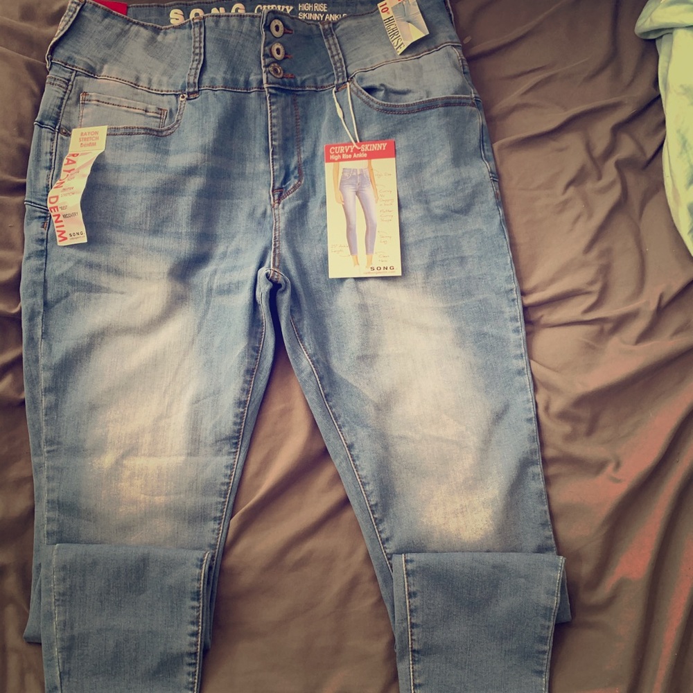 Curvy high rise jeans